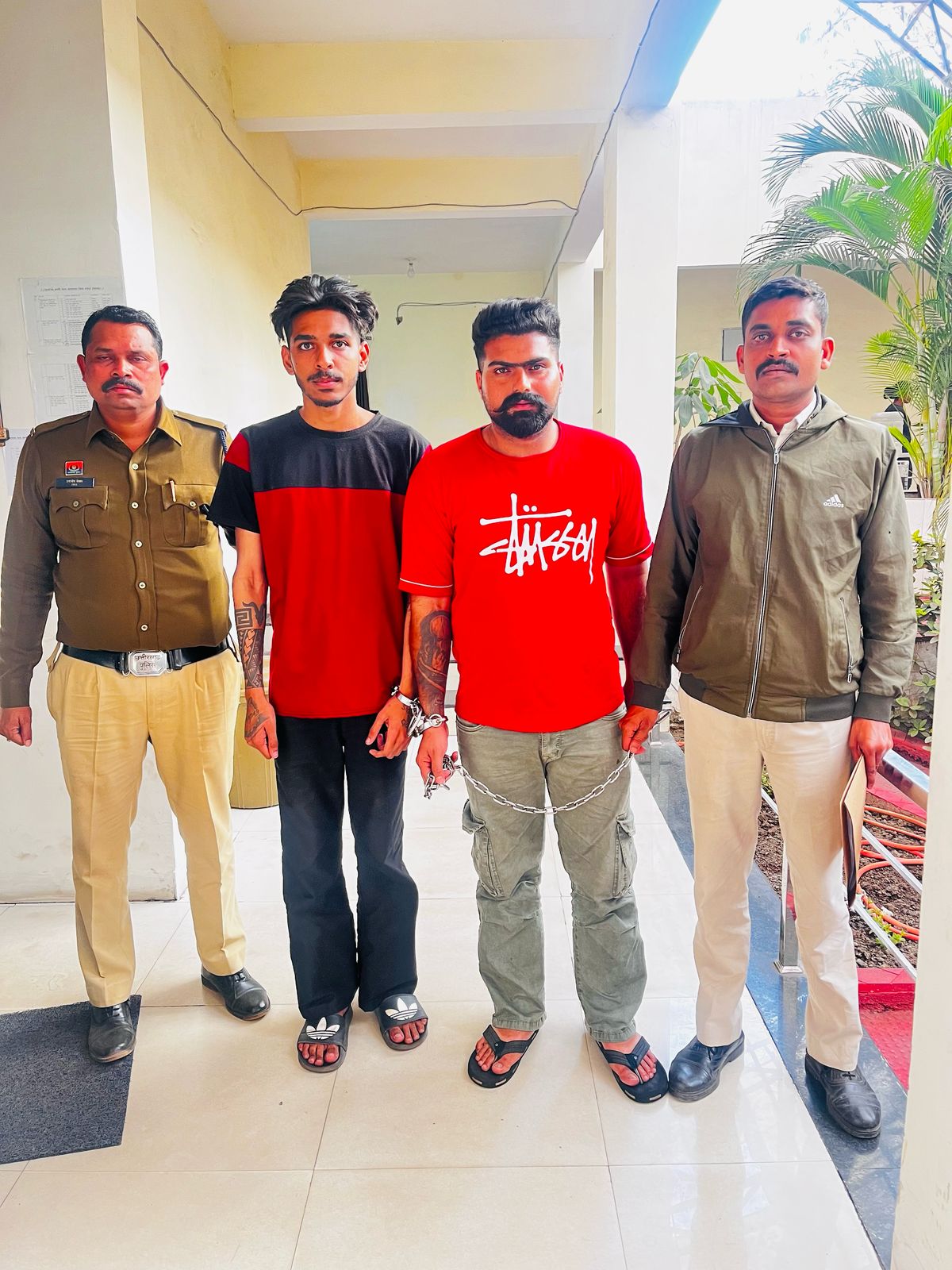 80 ग्राम 31 मिली ग्राम प्रतिबंधित मादक पदार्थ चिट्टा के साथ 02 अर्न्तराजीय आरोपी    गिरफ्तार 
