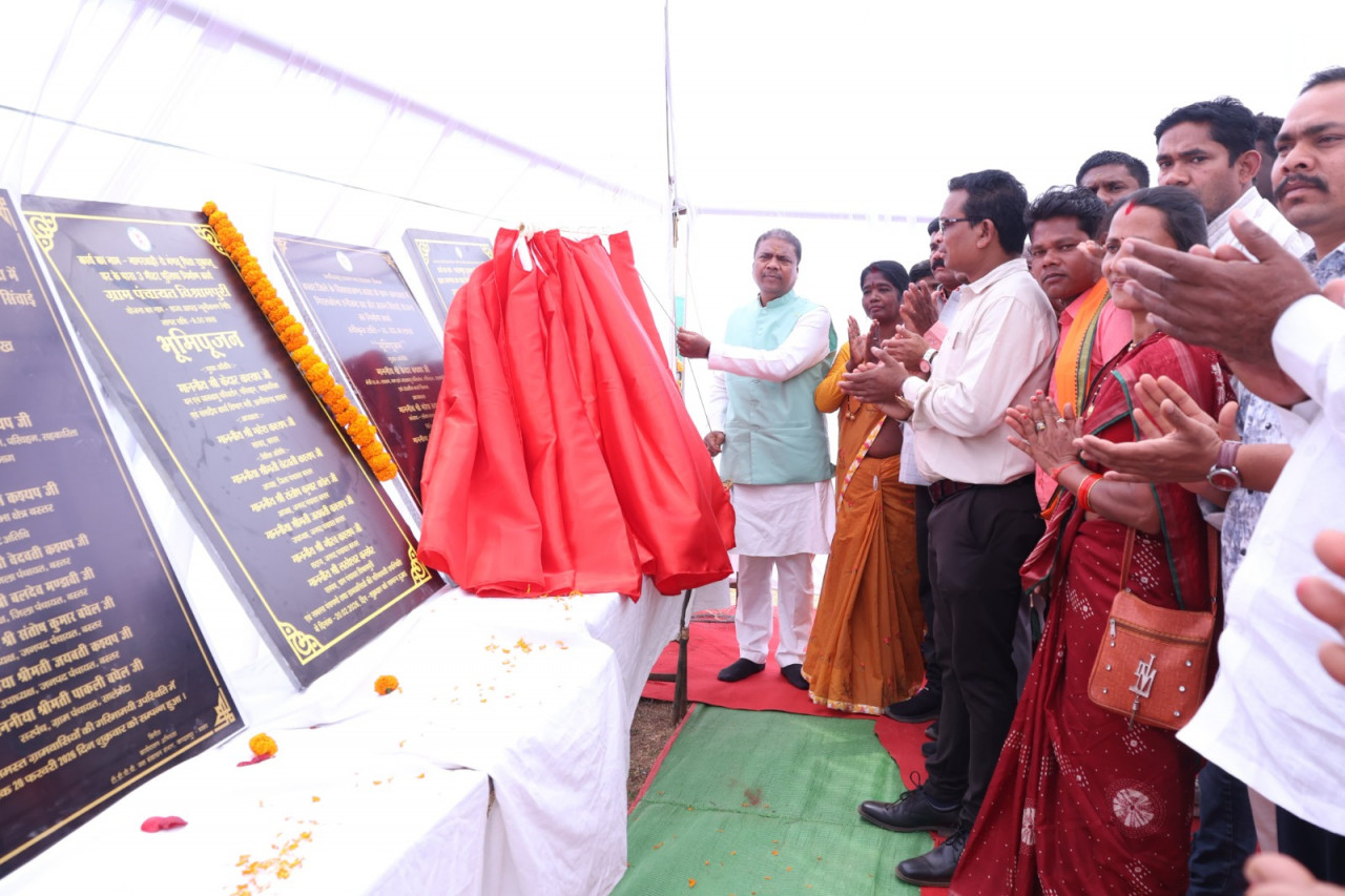 वन मंत्री कश्यप ने नारायणपुर में 65 करोड़ 96 लाख रूपए से अधिक के विकास कार्यों का किया भूमिपूजन