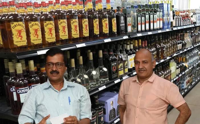 ED के चपेट में केजरीवाल..