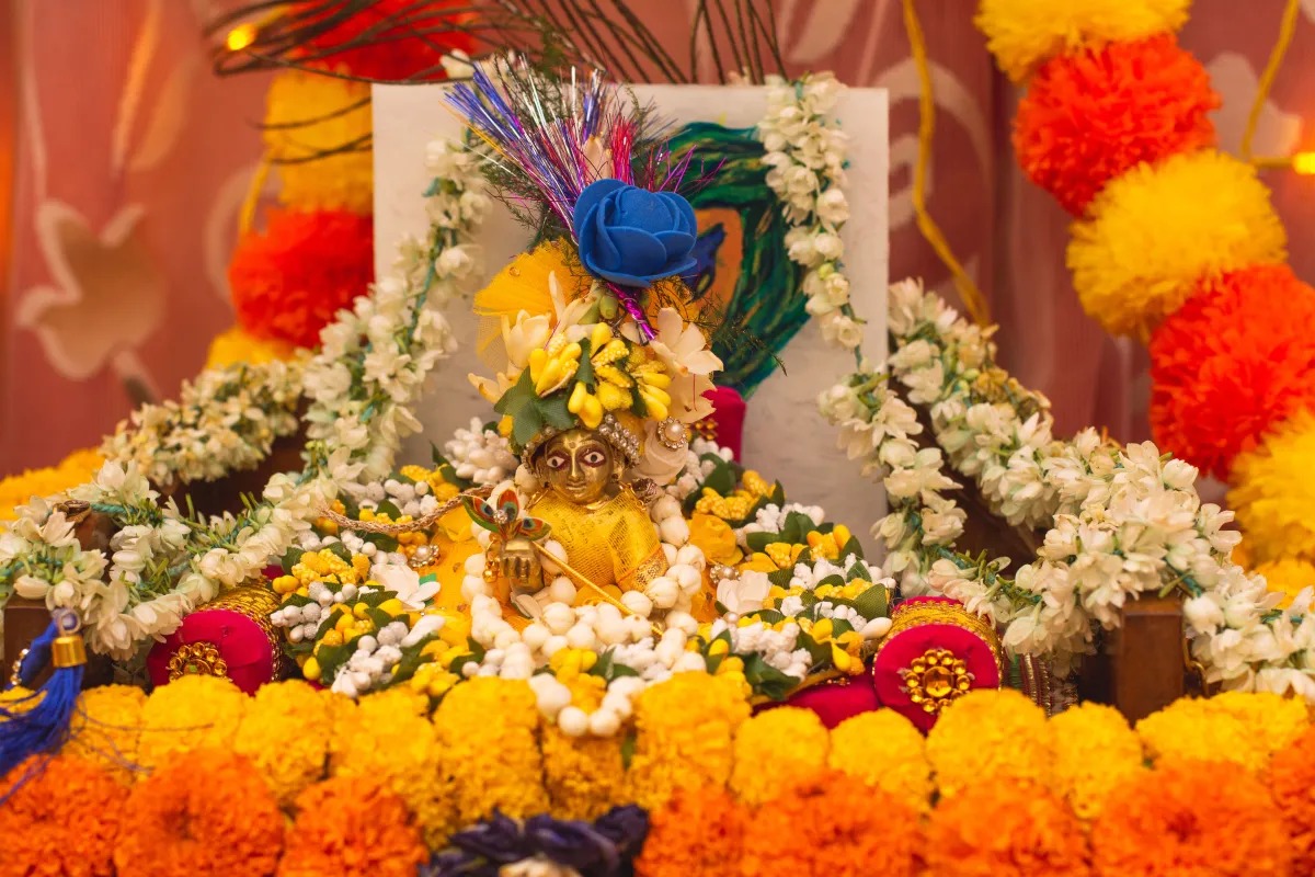 लड्डू गोपाल कथा: जानिए बाल कृष्ण का नाम ‘लड्डू गोपाल’ क्यों पड़ा, इसके पीछे की चमत्कारी कहानी