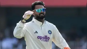 आईपीएल 2026 के बीच बड़ा झटका: ऋषभ पंत हुए बाहर, अब नहीं खेलेंगे मुकाबले