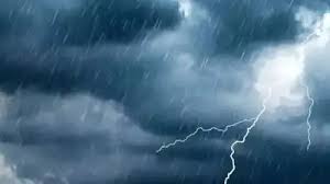 भीषण गर्मी के बीच राहत की बारिश, रायपुर सहित कई जिलों में बदला मौसम