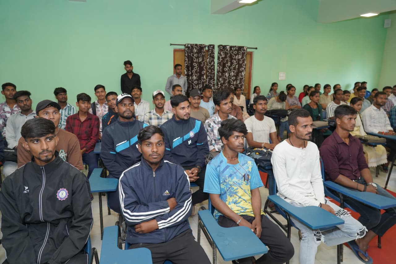 राष्ट्रीय खेल दिवस पर विधायक दीपेश साहू ने खिलाड़ियों को किया सम्मानित,कहा – खेल अनुशासन और राष्ट्र निर्माण की प्रेरणा देता है