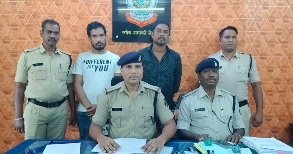 सीएसईबी पुलिस ने भारी मात्रा में प्रतिबंधित नशीली दवाओं के साथ दो आरोपियों को किया गिरफ्तार 