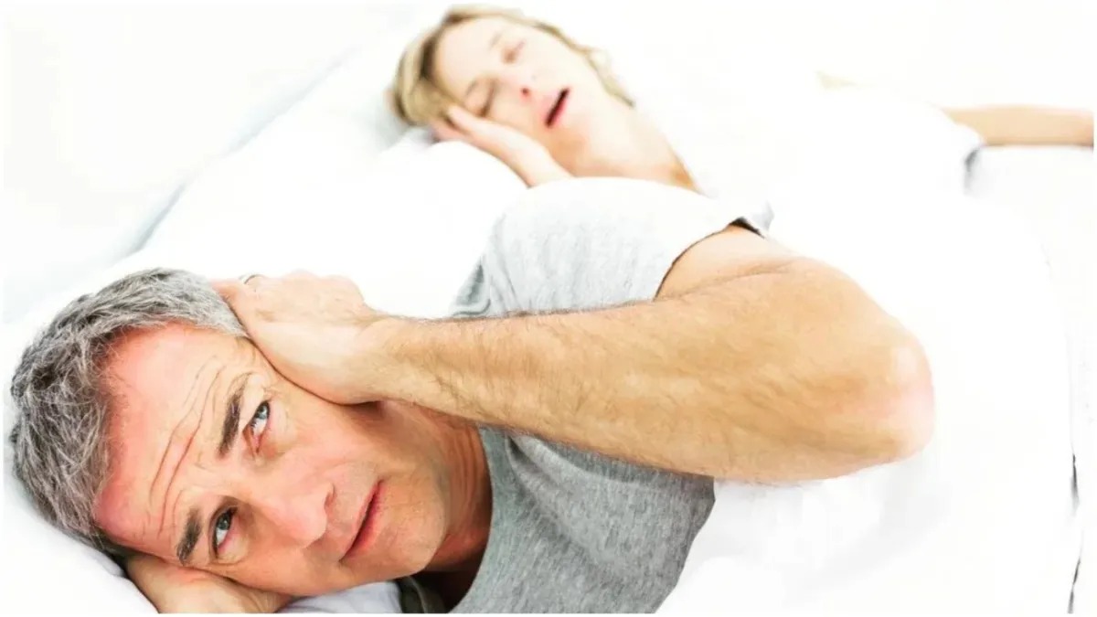 नींद में खर्राटों से जुड़ा बड़ा खुलासा, जानिए कब हो जाएं सावधान