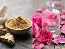 मुहासों की समस्या से निपटने के लिए चंदन और गुलाब जल का ऐसे करें उपयोग 