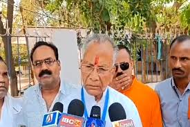 मतदान के दौरान कांग्रेस प्रत्याशी का बड़ा बयान, कहा- एक लाख वोटों से जीत रहे हैं महासमुंद लोकसभा