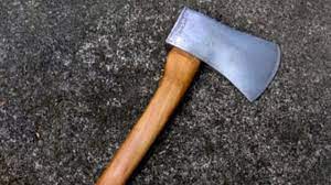 गर्लफ्रेंड की शादी की बात पर गुस्साया बॉयफ्रेंड, कुल्हाड़ी से की हत्या