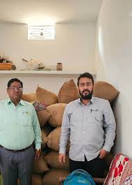 धान के खेल पर ब्रेक: प्रशासन की रेड, 4.80 लाख का अवैध धान पकड़ा