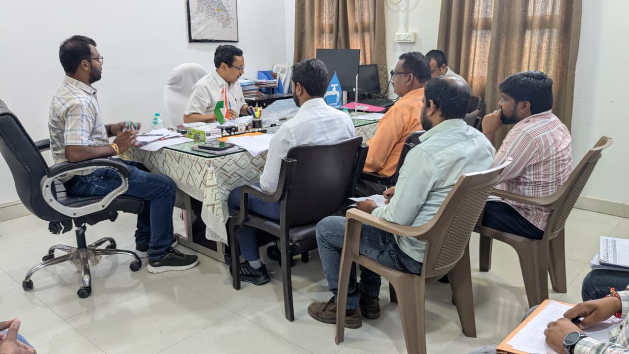 मुख्य अभियंता ने की जल जीवन मिशन के कार्यों की समीक्षा,वाटर ट्रीटमेंट प्लांट के निर्माण कार्यों में गति लाने के दिए निर्देश