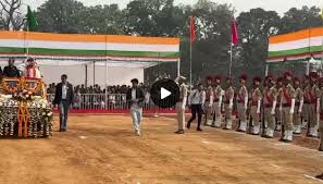 अंबिकापुर में डिप्टी CM विजय शर्मा ने तिरंगा फहराया