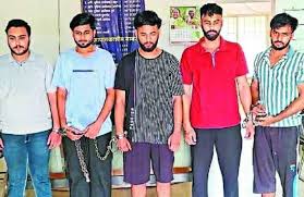 दुर्ग : पुलिस आरक्षकों को से मारपीट करने वाले 5 आरोपी गिरफ्तार
