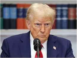 डोनाल्ड ट्रंप की टैरिफ नीति के बाद दुनिया भर में हड़कंप,अमेरिका में छिड़ा विरोध