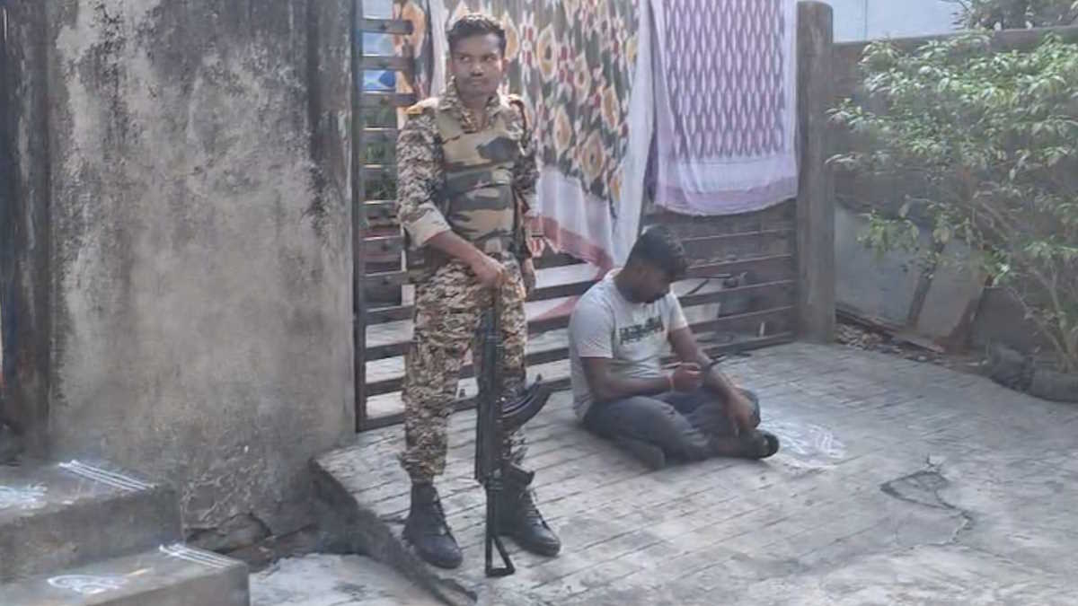 ब्रेकिंग न्यूज़:  सुकमा में वामपंथियों के घर छापे