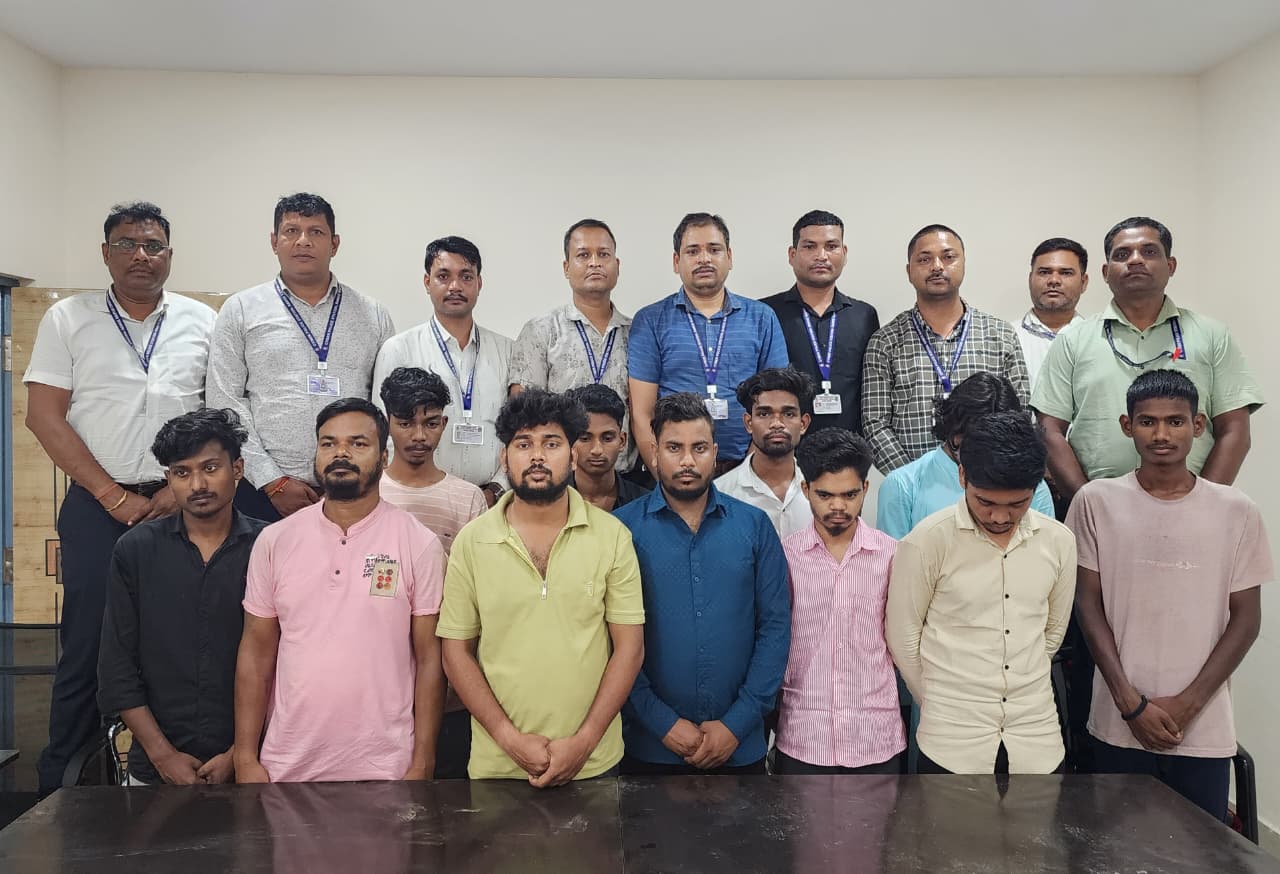 ऑपरेशन साइबर शील्ड के अंतर्गत कार्यवाही :सोशल मीडिया इंस्टाग्राम,फेसबुक,यूट्यूब पर 262 फर्जी ID का खुलासा जिसमें 50 लाख से अधिक फॉलोवर