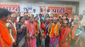 गरियाबंद में कांग्रेस के 31 नेता-कार्यकर्ता BJP में शामिल,पार्टी बदलने की बताई ये बड़ी वजह.