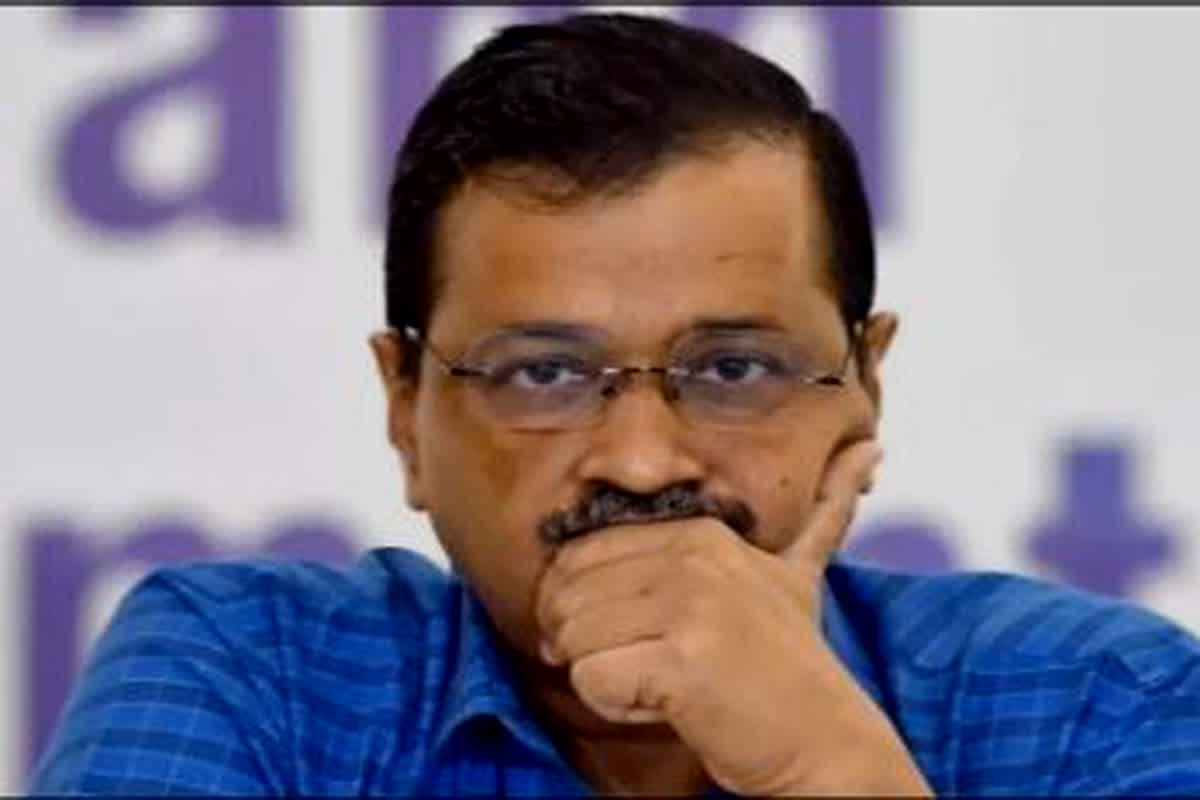 ईडी ने सीएम अरविंद केजरीवाल को किया गिरफ्तार, घर के बाहर भारी पुलिस बल तैनात