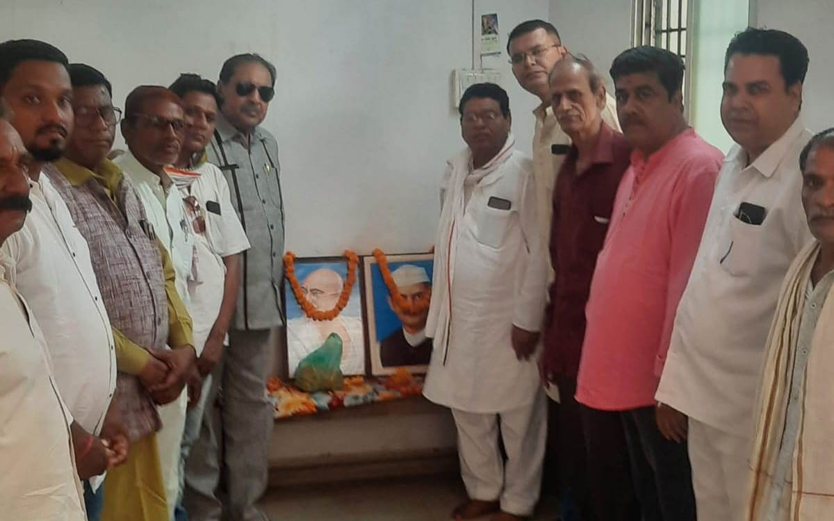 महानविभूतियों के व्यक्तित्व को आत्मसात करना ही सच्ची श्रद्धांजलि हैः कांग्रेस