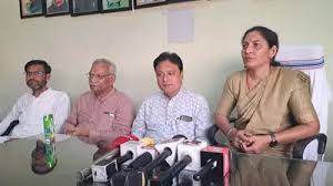 बैठक में बवाल : कांग्रेस नेताओं ने एक दुसरे को कहा अपशब्द,बनी तनातनी की स्थिति