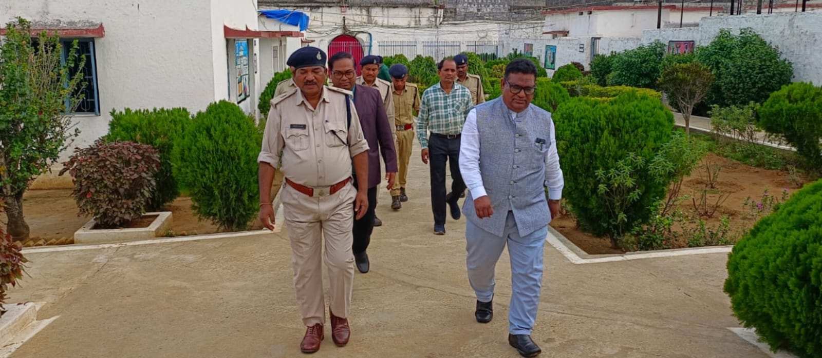 दंतेवाड़ा जेल में न्यायाधीश की एंट्री, बंदियों की सुनी शिकायतें, प्रशासन को दिए बड़े निर्देश