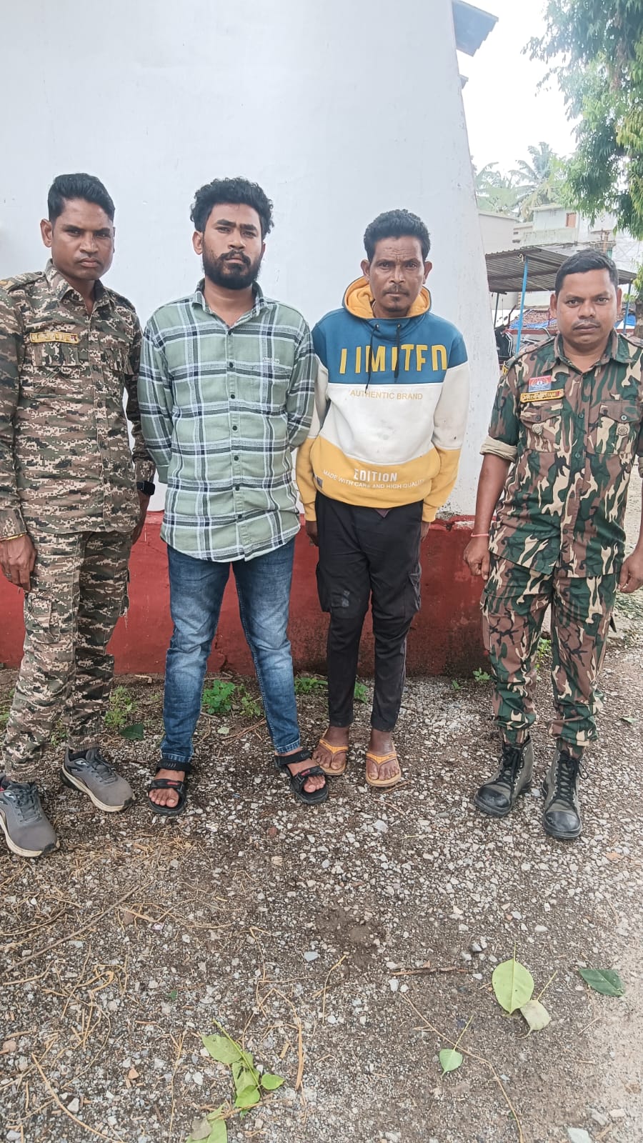 नीलावाया के तत्कालीन सरपंच एवं सचिव द्वारा विभिन्न निर्माण कार्य में धोखाधाड़ी कर लाखों रूपये गबन करने के आरोप में गिरफ्तार