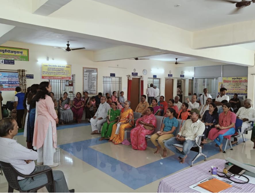 अन्तर्राष्ट्रीय योग दिवस को शासकीय आयुष पॉलीक्लीनिक में वात रोगियों हेतु निःशुल्क चिकित्सा शिविर सम्पन्न