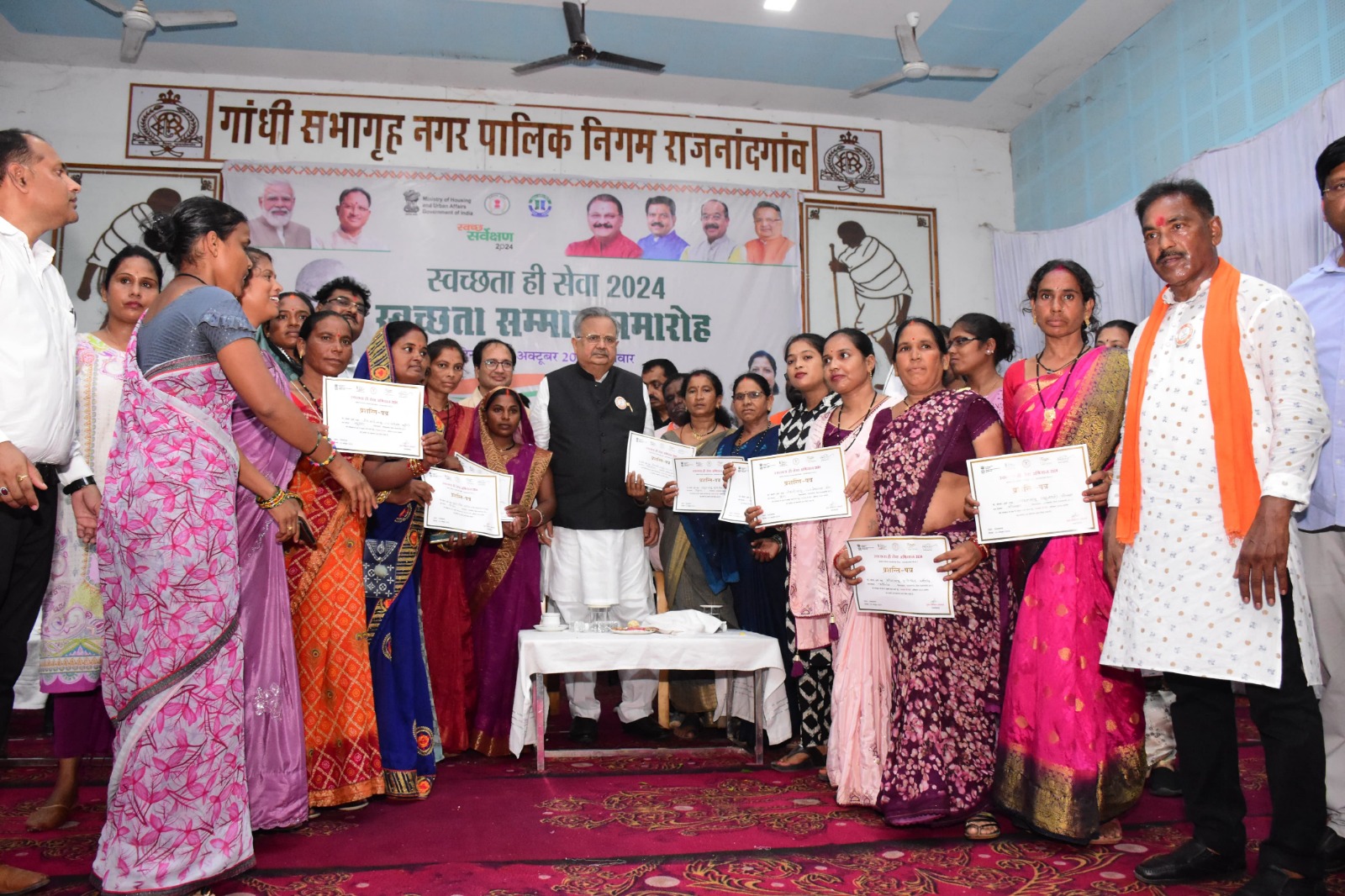 राजनांदगांव शहर को स्वच्छ, सुन्दर बनाकर कायाकल्प करने के लिए सभी आगे आएं  : विधानसभा अध्यक्ष डॉ. रमन सिंह