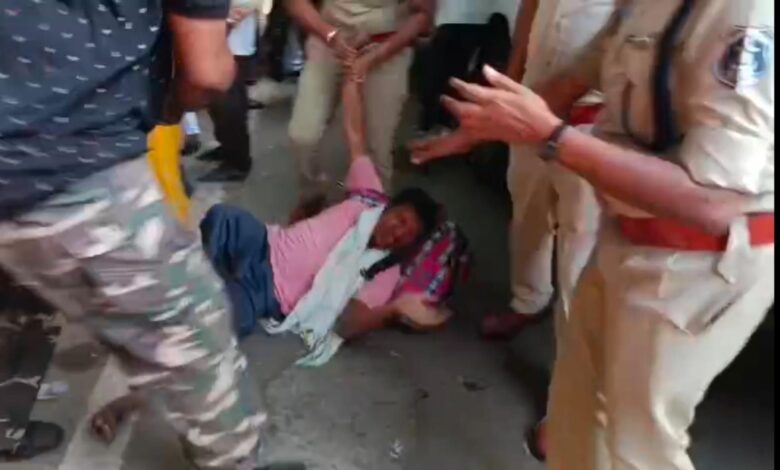 राजधानी में दिव्यांगों के साथ पुलिस की बर्बरता, छः सूत्रीय मांगों को लेकर कर रहे थे प्रदर्शन