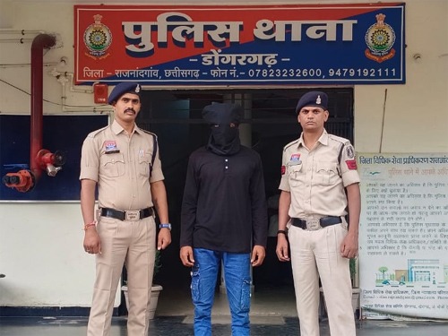 चाकू लहराकर जनता को डराने वाला आरोपी गिरफ्तार