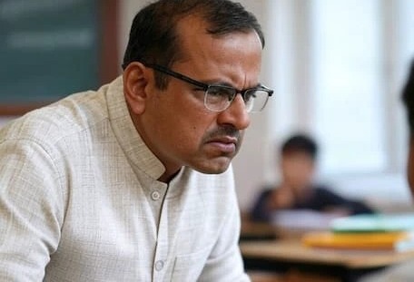 शिक्षक ने की ब्राह्मणों की तुलना आतंकवादियों से लटकी निलंबन की तलवार 