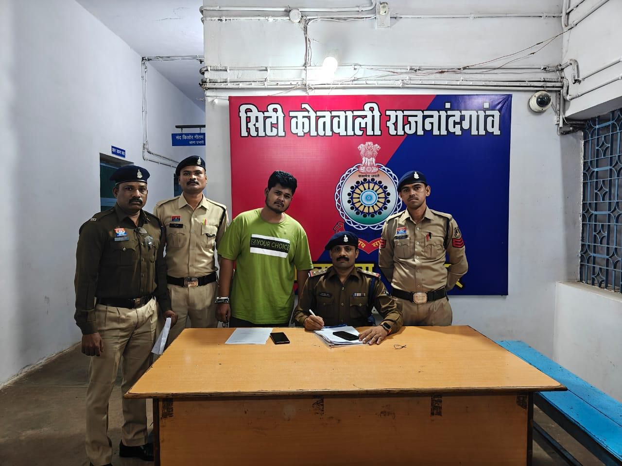 SP अंकिता शर्मा की सख्त मॉनिटरिंग, कोतवाली पुलिस ने बटनदार चाकू व स्कूटी सहित आरोपी पकड़ा 