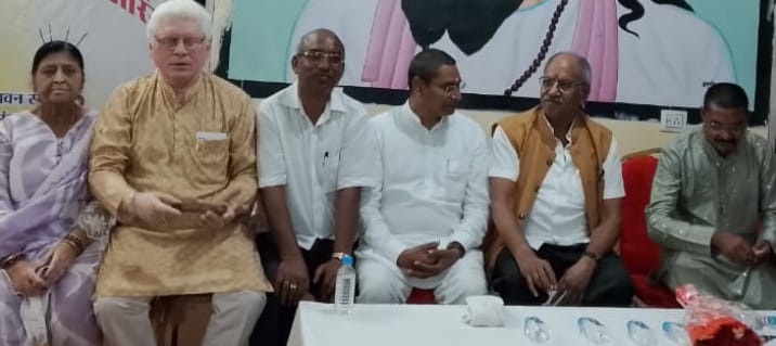 स्व.डॉ जैन की स्मृति में हुआ संस्कार केंद्र का शुभारम्भ-सांसद बृजमोहन अग्रवाल ने किया उद्धाटन-संगठन मंत्री डा देवनारायण भी हुए शामिल