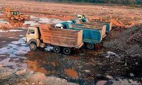 अवैध खनिज परिवहन पर सख्ती  : प्रतापपुर क्षेत्र में 4 वाहनों को किया गया जब्त