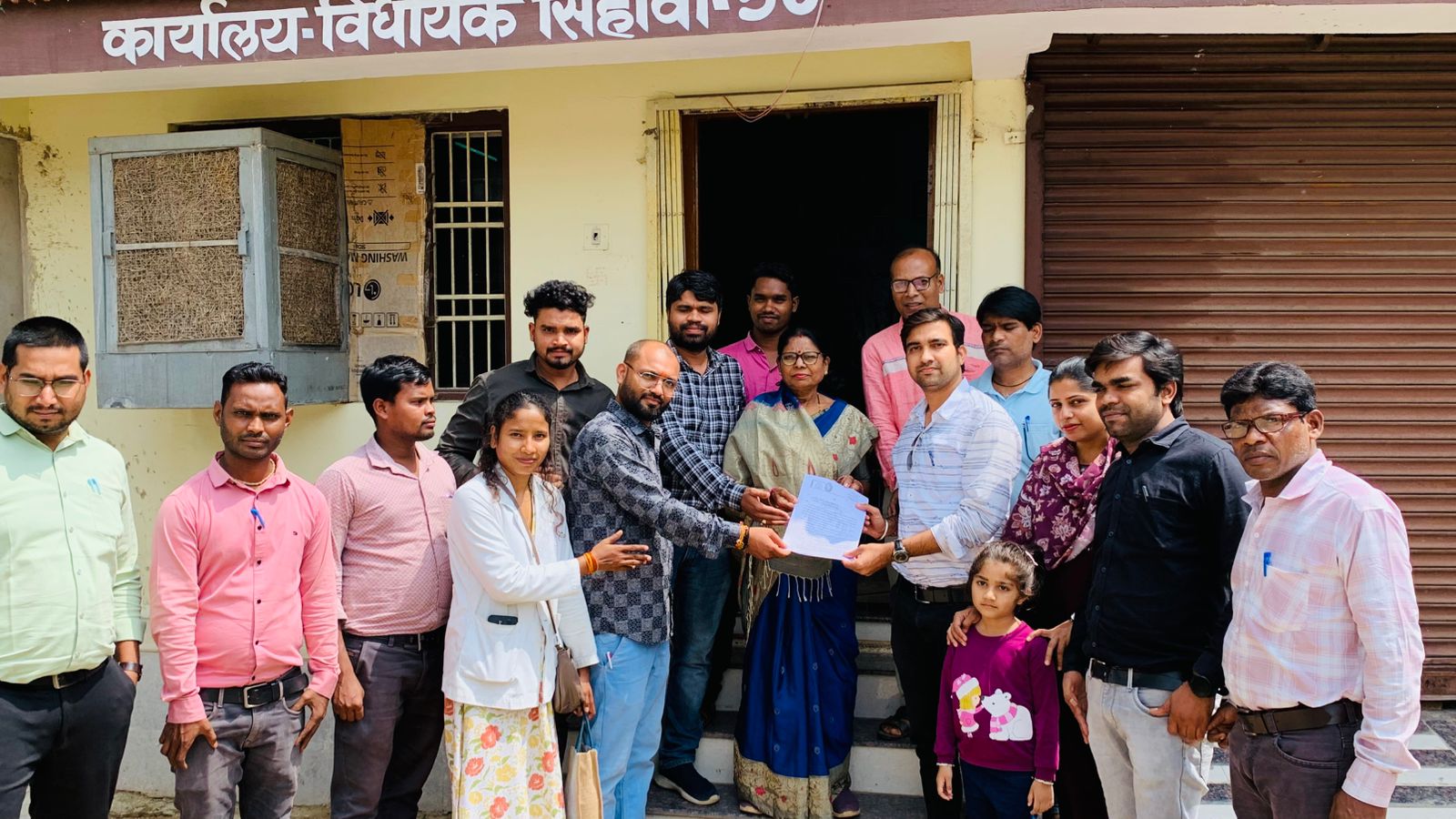 एनएचएम कर्मचारियों ने विधायक अंबिका मरकाम को सौंपा ज्ञापन, मोदी की गारंटी में शामिल मांगें अब तक अधूरी, संघर्ष का ऐलान