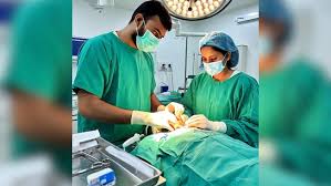 युवक की पीठ जलने का मामला उजागर,राजनांदगांव मेडिकल कॉलेज में ऑपरेशन के दौरान गंभीर लापरवाही