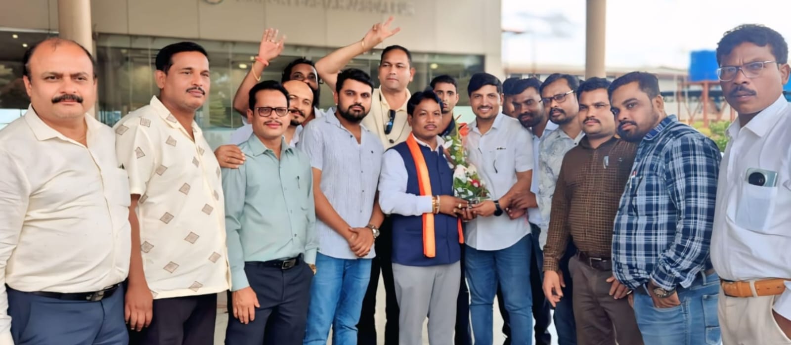लंबित वेतन समझौता के लिए दिल्ली में आवाज बुलंद कर बस्तर आगमन पर सांसद महेश कश्यप का बीएमएस ने किया आत्मीय स्वागत