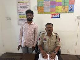 रायपुर पुलिस की कार्रवाई: पैसा डबल करने का झांसा देने वाला रैपिडो चालक गिरफ्तार