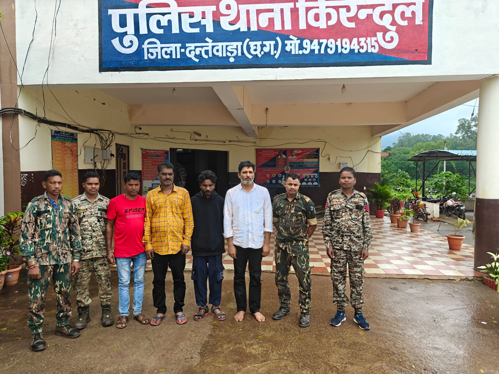 किरंदुल पुलिस ने चोरी के चार आरोपियों को किया गिरफ्तार, 6.35 लाख का माल बरामद
