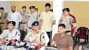 तोमर बंधुओं के खिलाफ कई धाराओं में मुकदमा दर्ज,स्पा में अश्लील वीडियो बनाकर करते थे पैसों की वसूली..कई संगठित अपराधों में लिप्त