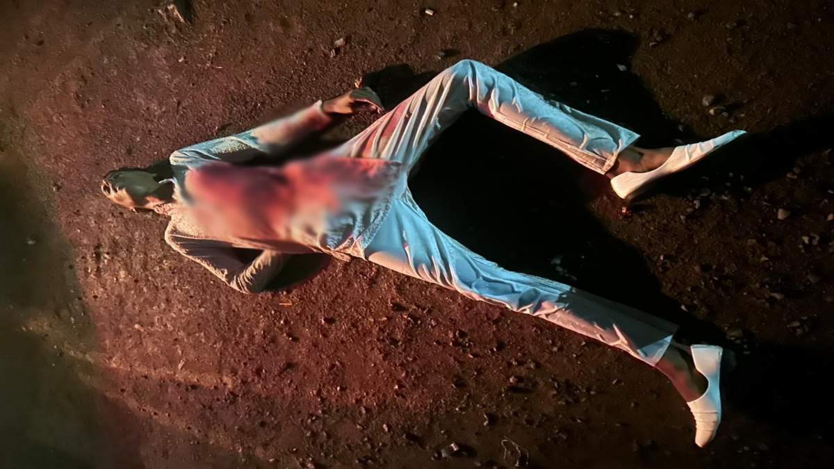 शोभायात्रा के दौरान दो गुटों में जमकर चाकूबाजी, एक युवक की मौत, 2 गंभीर रूप से घायल