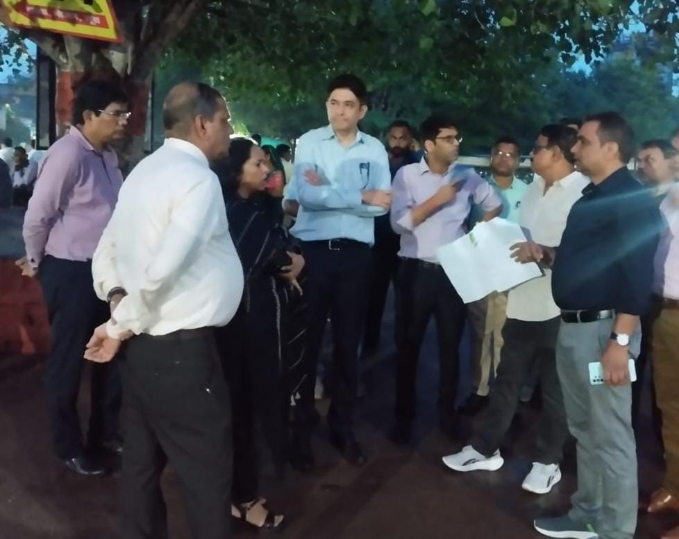 स्वास्थ्य सचिव अमित कटारिया एवं आयुक्त चिकित्सा शिक्षा ने किया अम्बेडकर अस्पताल के प्रस्तावित नव निर्माण स्थलों का निरीक्षण