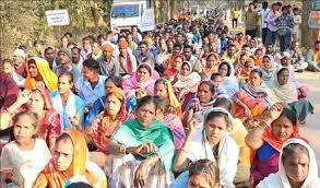  छत्तीसगढ़ के इन गांवों में अब तक नहीं पहुंची बिजली,ग्रामीणों ने हाईवे पर किया चक्काजाम