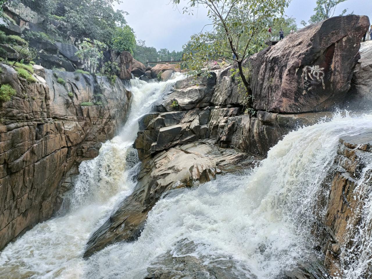 रानीदाह जलप्रपात : छत्तीसगढ़ के घने जंगलों में छिपा प्रकृति का चमत्कार