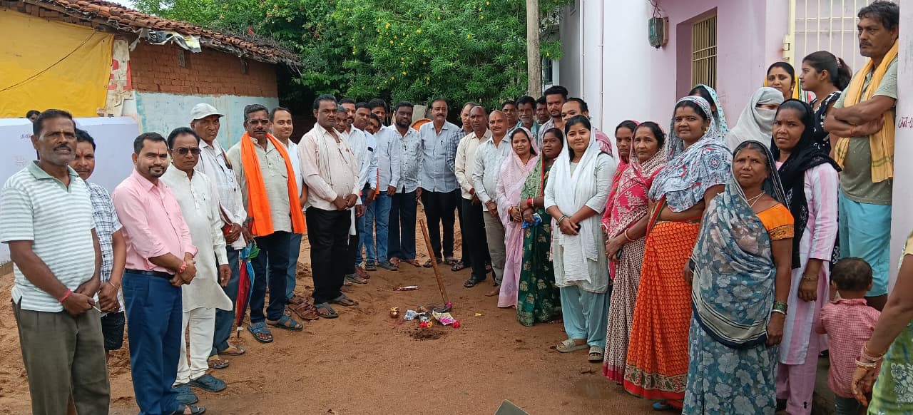 आवासपारा में सीसी रोड निर्माण का भूमिपूजन, अधोसंरचना विकास को मिलेगी नई गति