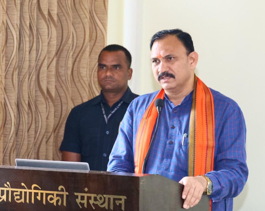 महिलाओं के बेहतर स्वास्थ्य के लिए राज्य सरकार प्रतिबद्ध: स्वास्थ्य मंत्री श्याम बिहारी जायसवाल