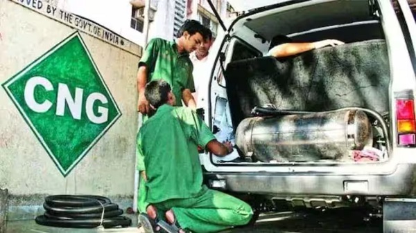 लोगों को लगा महंगाई का झटका, CNG के फिर बढ़े दाम