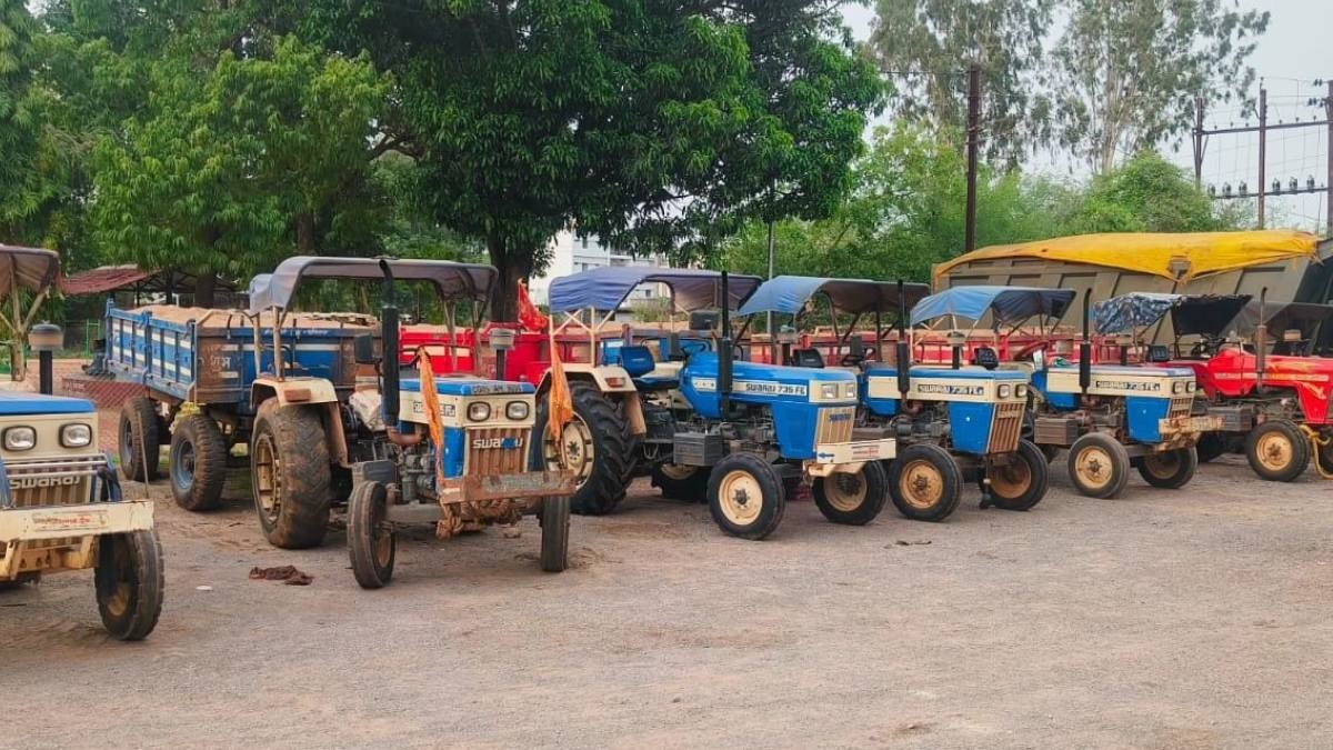  धमतरी में खनिज माफियाओं पर बड़ा एक्शन, 4 वाहन जब्त, 70 लाख का जुर्माना
