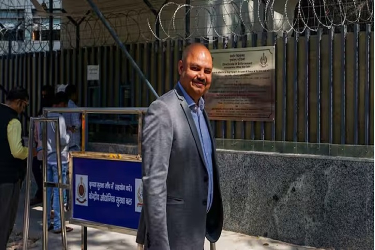 आप सांसद स्वाति मालीवाल पर बदसलूकी मामले में बिभव कुमार को लिया हिरासत में