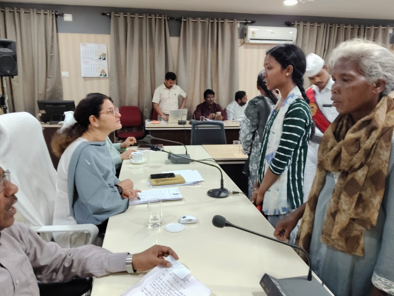 कलेक्टर चंदन त्रिपाठी सख्त: जनगणना 2027 की तैयारी तेज, अधिकारियों को कड़े निर्देश