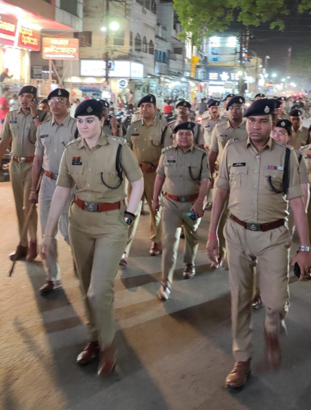 एसपी अंकिता शर्मा की सख्ती: 300 जवानों संग फ्लैग मार्च, होली पर हुड़दंगियों को खुली चेतावनी 